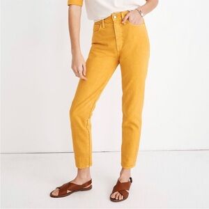 Madewell The Momjean mom jeans Garment Dyed Tungsten Glow mustard yellow Size 28